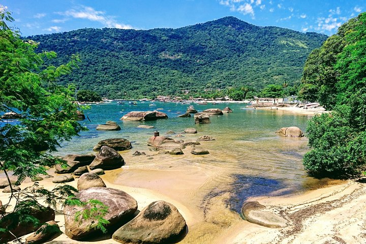 Ilha Grande - Private Historical Walking Tour with Natural Pool.