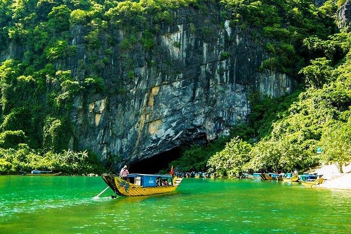 Phong Nha - Paradise Cave or Dark Cave - 1 Day All Inclusive