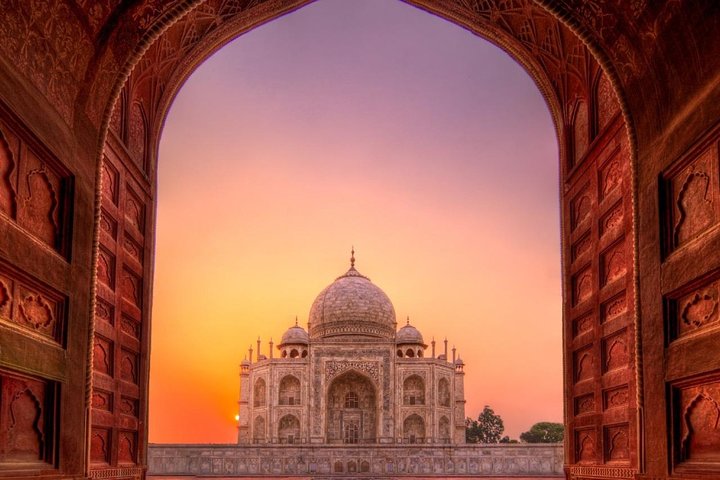 Skip The Line: Taj Mahal Tour From Jaipur With Drop At New Delhi
