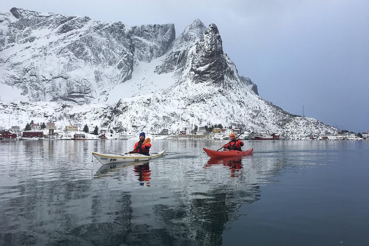 Kayaking in Reinefjorden