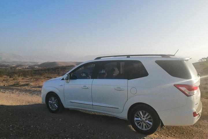 "Ouarzazate to Marrakech: Your Comfortable Private Transfer"