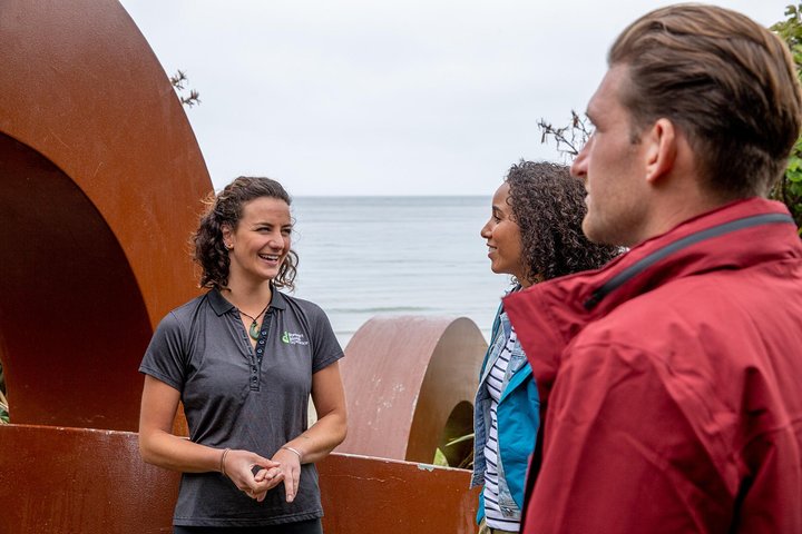 Stewart Island: Village and Bays Tour