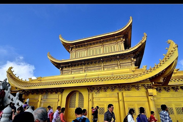 2-Day Private Tour: Leshan Giant Buddha and Mount Emei from Chengdu