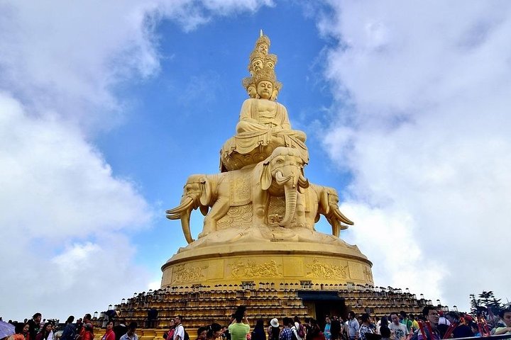 2-Day Private Tour: Leshan Giant Buddha and Mount Emei from Chengdu