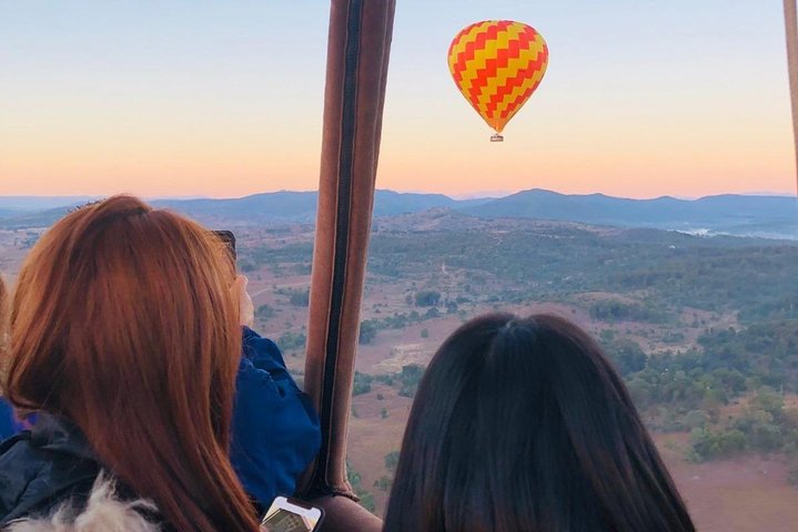 Hot Air Balloon Flight Brisbane with Vineyard Breakfast