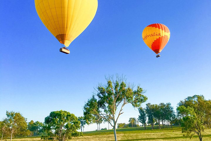 Hot Air Balloon Flight Brisbane with Vineyard Breakfast