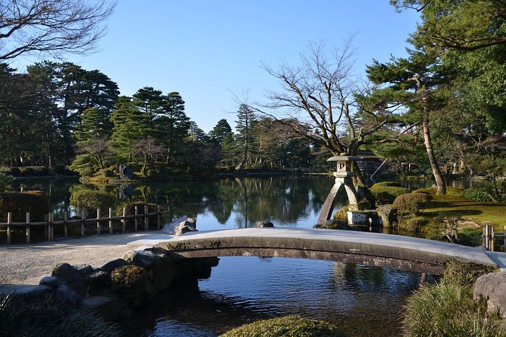 Kanazawa Private Tour with a Local – Highlights & Hidden Gems