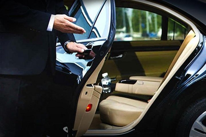Nanjing Lukou International Airport Private Transfer from Yangzhou