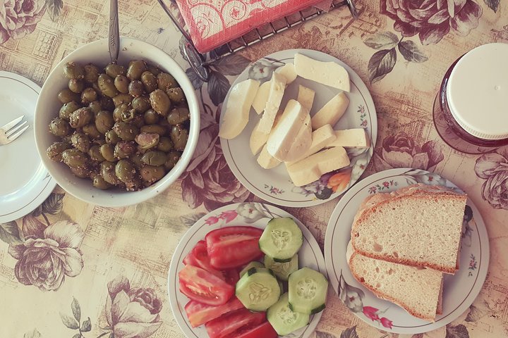 Troodos Mountains Halloumi Making: All Inclusive Workshop & Tour