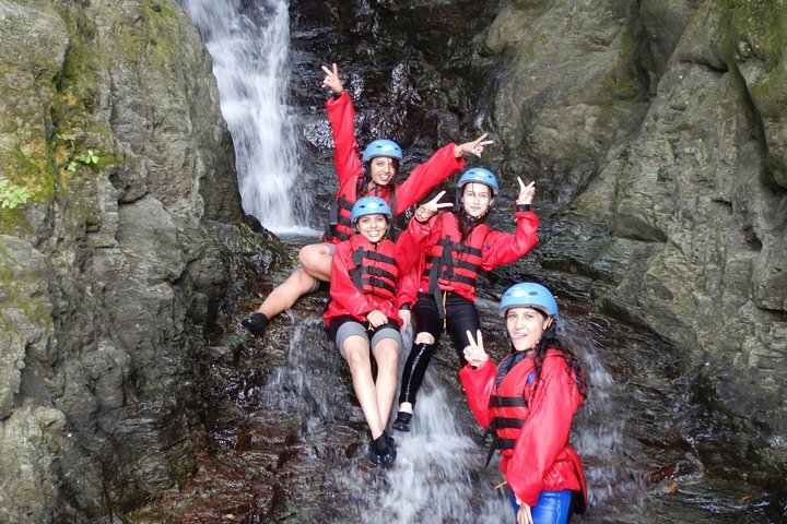 Local half past 12 meeting, rafting tour half day (3 hours)