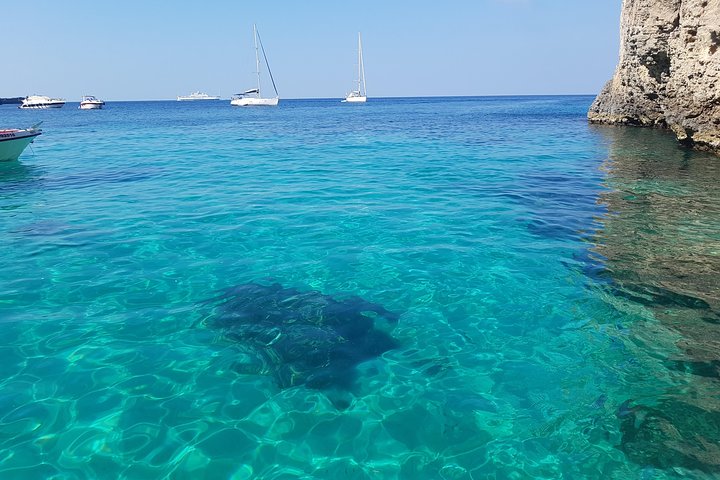 Private Boat Tour: Crystal Lagoon, Blue Lagoon, Comino and Gozo
