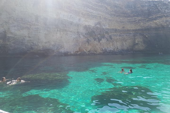 Private Boat Tour: Crystal Lagoon, Blue Lagoon, Comino and Gozo