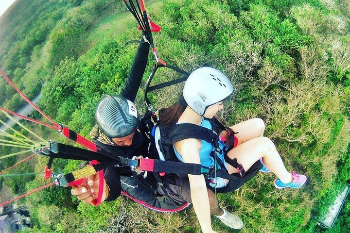 Paragliding Bali at Uluwatu Cliff with Photos/Videos