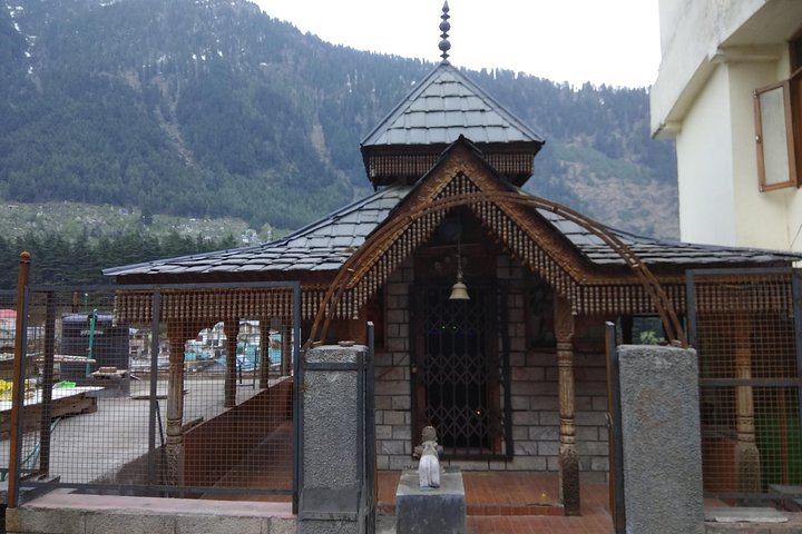 Heritage & Cultural Walking Tour Manali (2 Hours Guided Walking Tour)