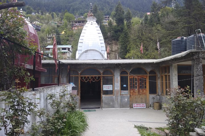 Heritage & Cultural Walking Tour Manali (2 Hours Guided Walking Tour)