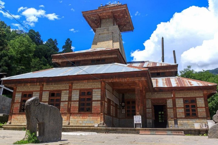 Discover the Spiritual Trails of Manali (2 Hours Guided Walking Tour)
