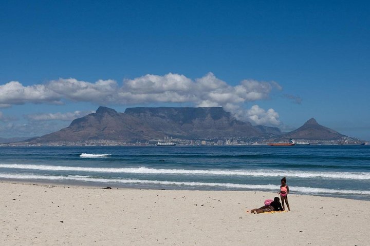 Robben Island and Iconic Table Mountain Tour
