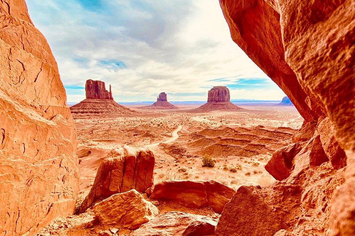 Monument Valley Extended Backcountry Tour