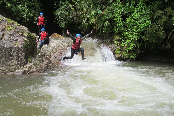 Canyoning - Cashaurco Special offer for Holidays. For a day -Puyo