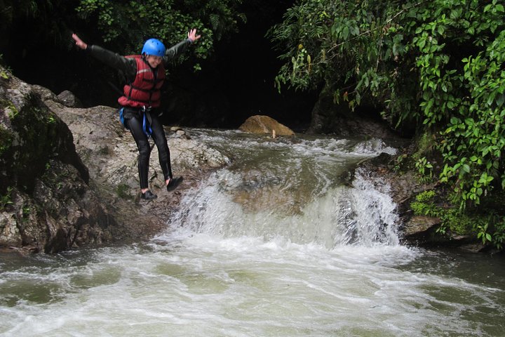 Canyoning - Cashaurco Special offer for Holidays. For a day -Puyo