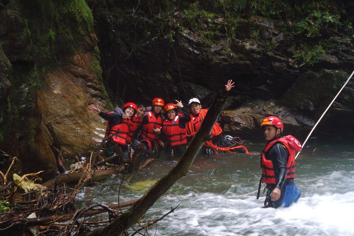 Canyoning - Cashaurco Special offer for Holidays. For a day -Puyo
