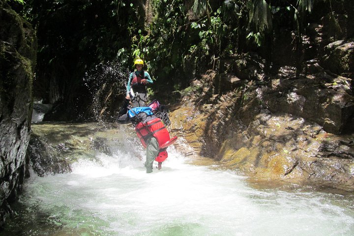 Canyoning - Cashaurco Special offer for Holidays. For a day -Puyo
