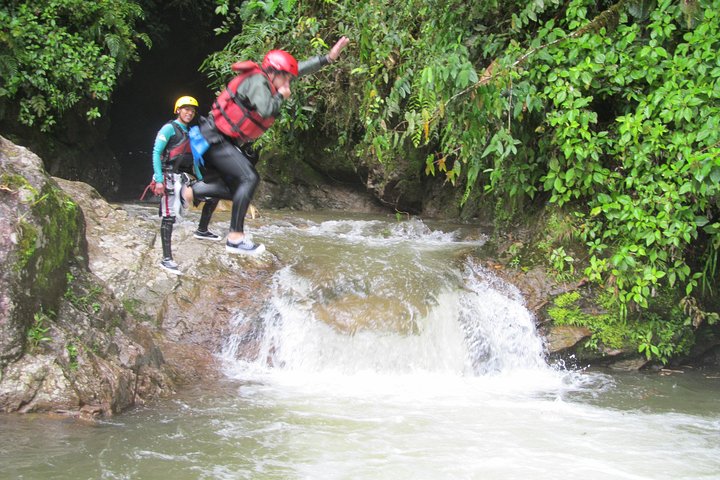 Canyoning - Cashaurco Special offer for Holidays. For a day -Puyo