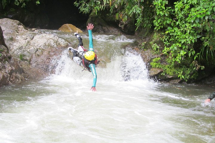 Canyoning - Cashaurco Special offer for Holidays. For a day -Puyo