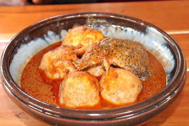 Kumasi kejetia central market tour & Traditional Local cooking food classs