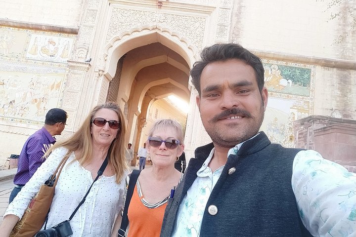 Mehrangarh Fort and Blue City Historic Tour with Local Guide