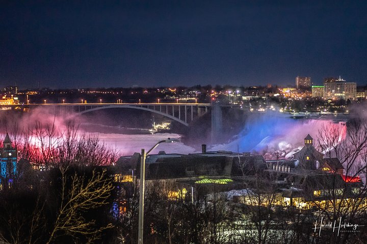 Private ROUNDTRIP Transfer Buffalo Airport (BUF)-Niagara Falls