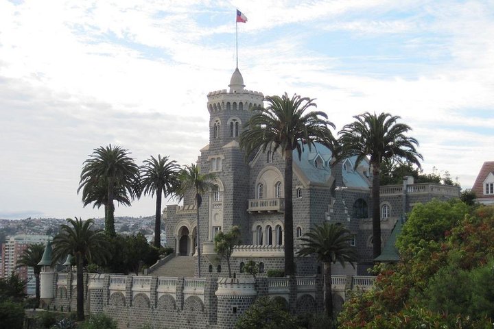 Famous Viña del Mar! Premium Walking Tour with a Native Guide