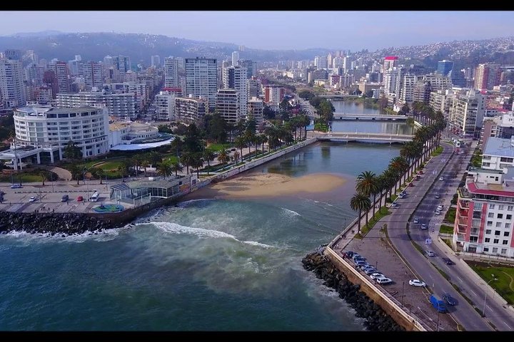 Famous Viña del Mar! Premium Walking Tour with a Native Guide