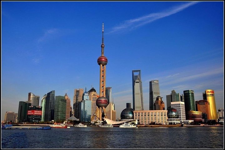 Private Customized Shanghai Highlights in One Day from Dalian by Air