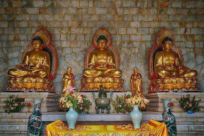 Private Full-Day Tour to Shaolin Temple and Mt.Song from Zhengzhou
