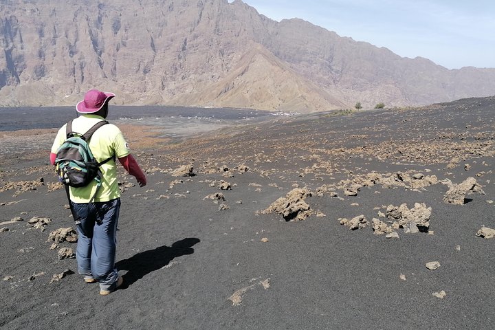 Hiking to Petit Pico and the Crater of 2014