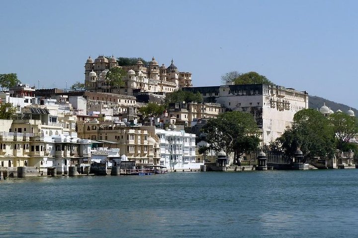 Private Udaipur Sightseeing Tour with Guide