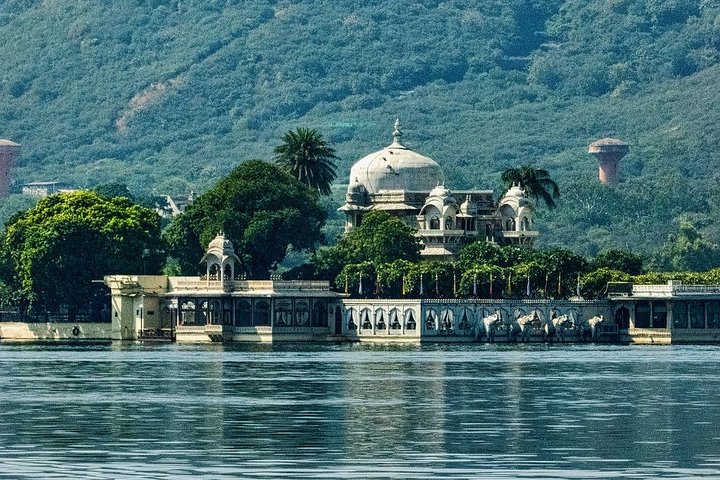 Private Udaipur Sightseeing Tour with Guide