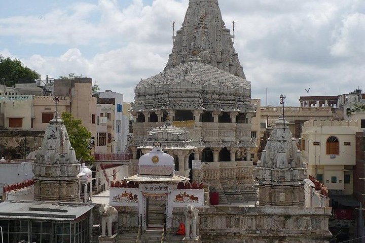 Private Udaipur Sightseeing Tour with Guide