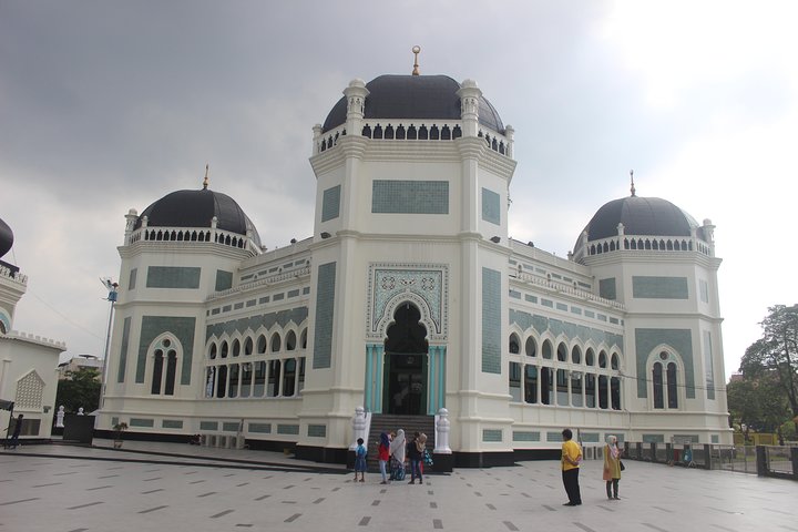 Medan Fullday Tour