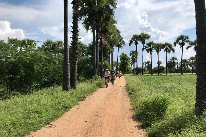 Bagan Cycling Tour ( Villages & Temples Cycling Explorer)