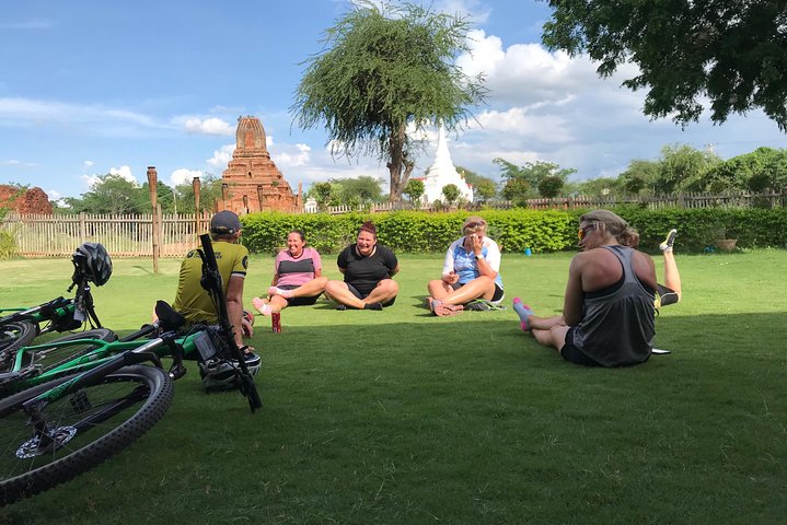 Bagan Cycling Tour ( Villages & Temples Cycling Explorer)