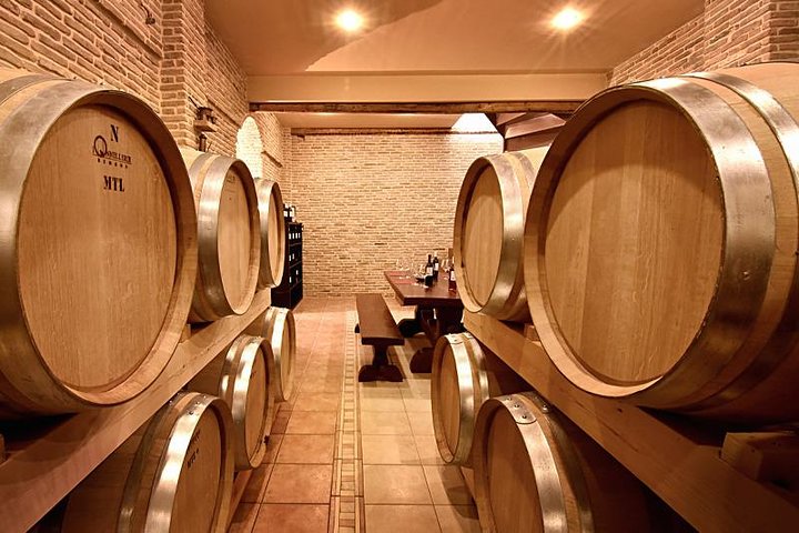 Wine Tour Nemea: The Lion of Nemea
