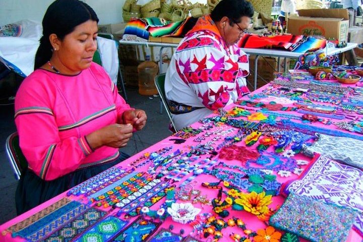 Private Art Pottery Tour: Tlaquepaque, Tonalá, and Clay Workshop