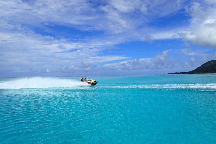 Jet-ski excursion 3 hrs Jet ski excursion to Moorea (single or two-seater)