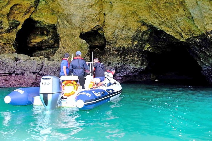 Portimão: Benagil Caves Speedboat Tour