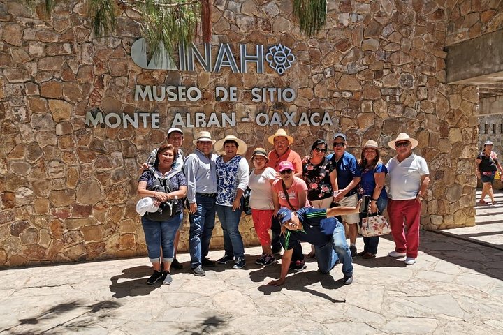 Monte Alban Guided Half Day Tour