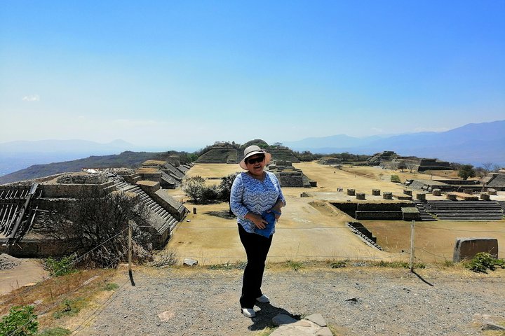 Monte Alban Guided Half Day Tour