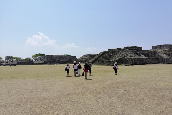 Monte Alban Guided Half Day Tour