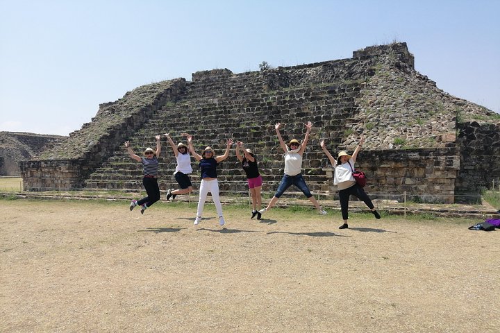 Monte Alban Guided Half Day Tour